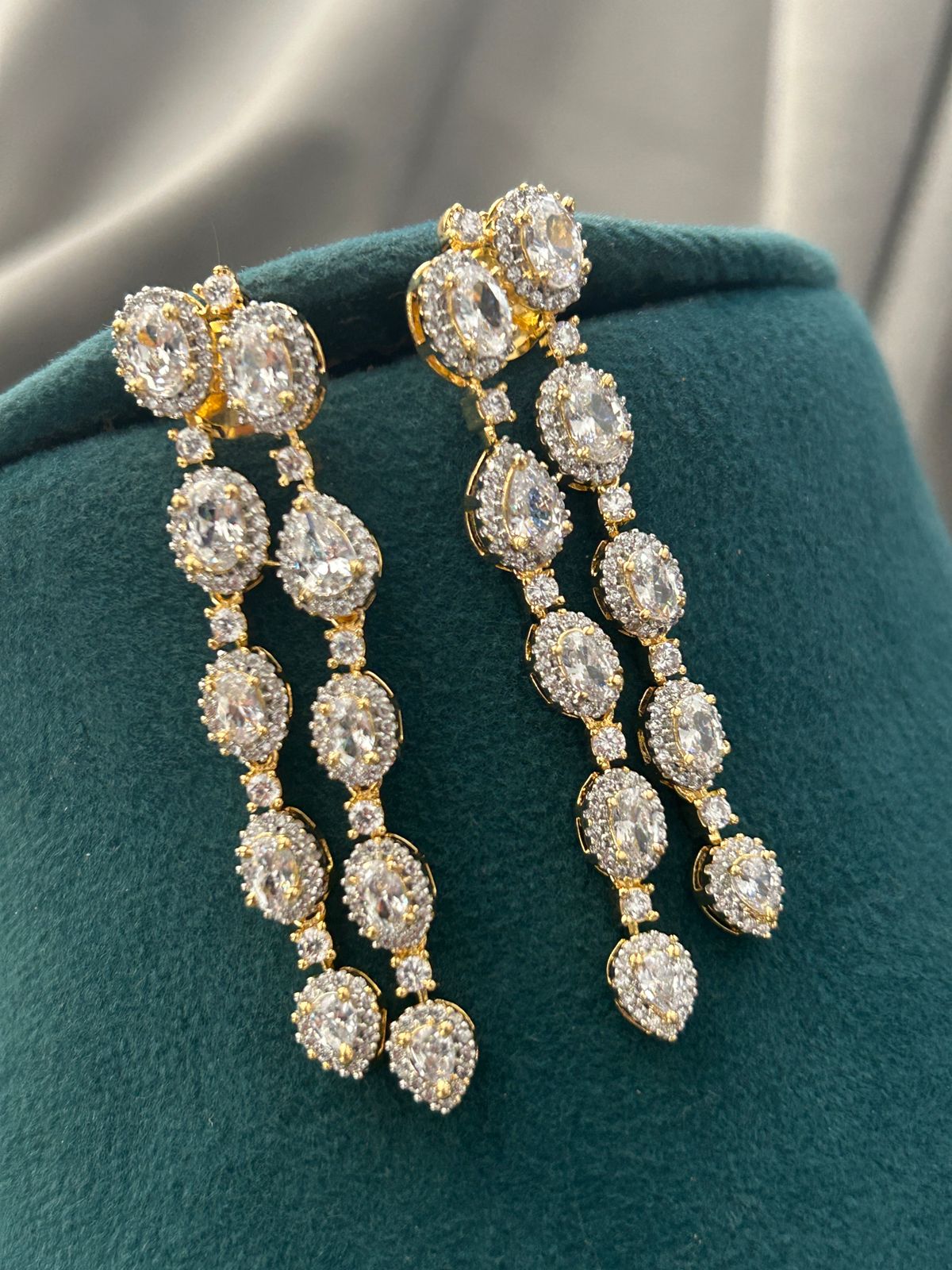 Y-Shape Diamond Look Necklace Set